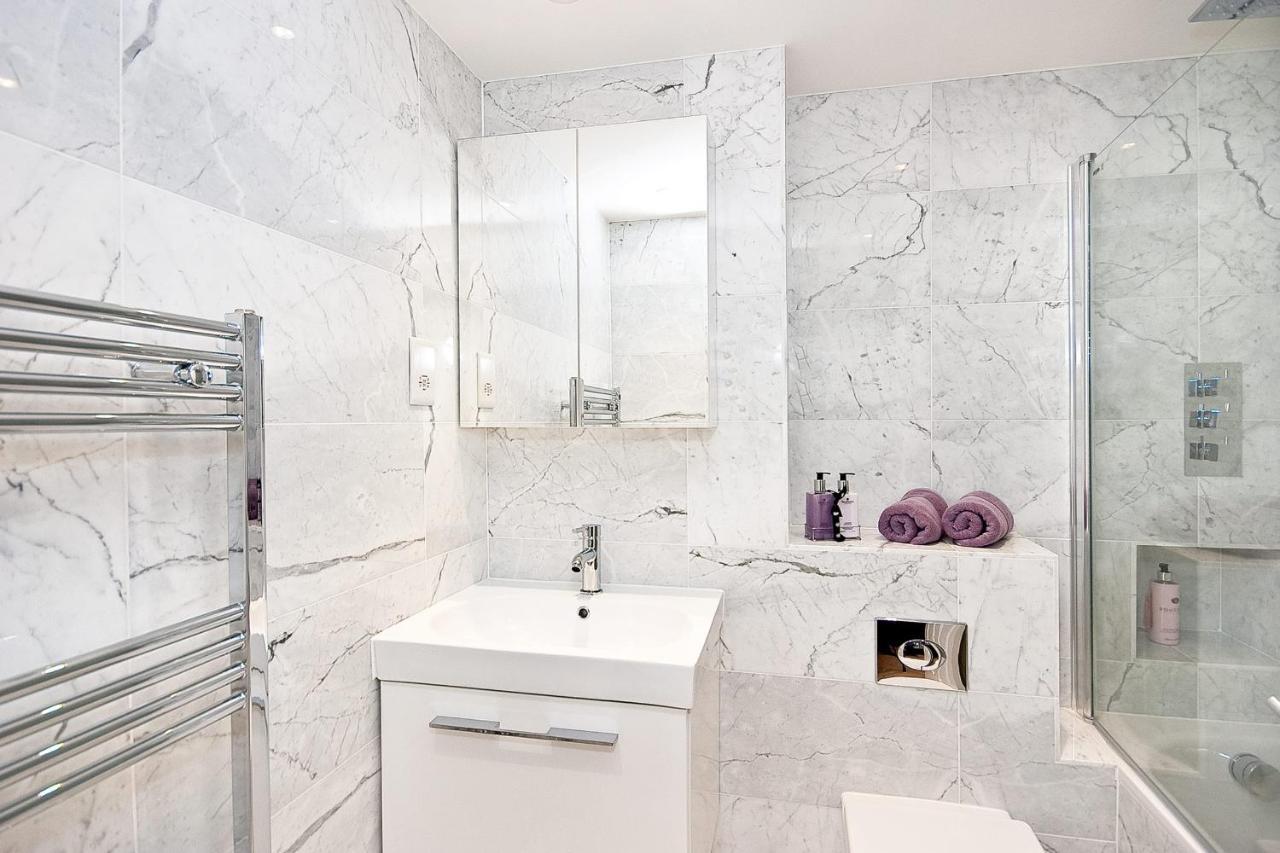 Stunning 2-Bedroom-Hosted By Sweetstay London Exterior photo